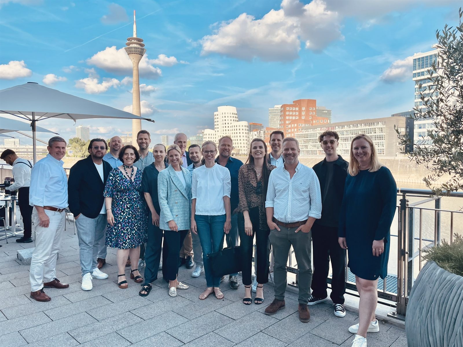 Απόφοιτοι της Synnous AI Business School — Düsseldorf Medienhafen